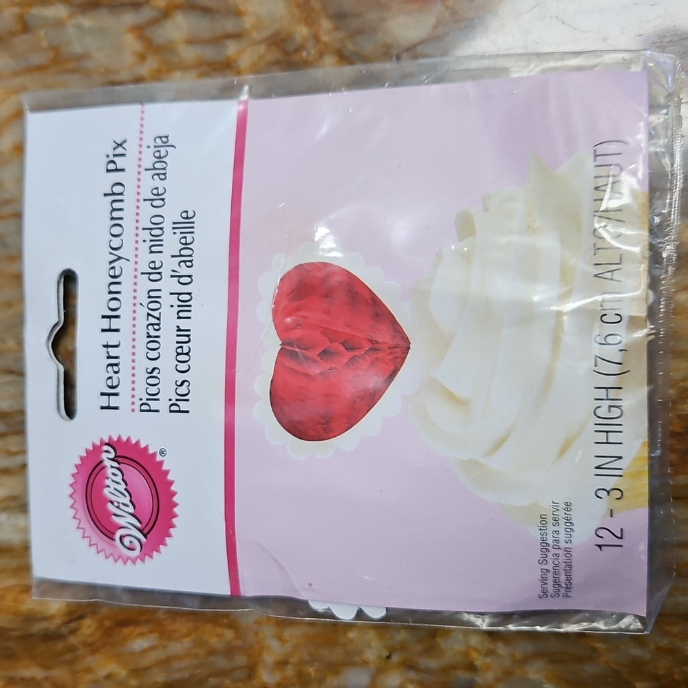 WILTON Heart Honeycomb Pix Cupcake Topper NEW